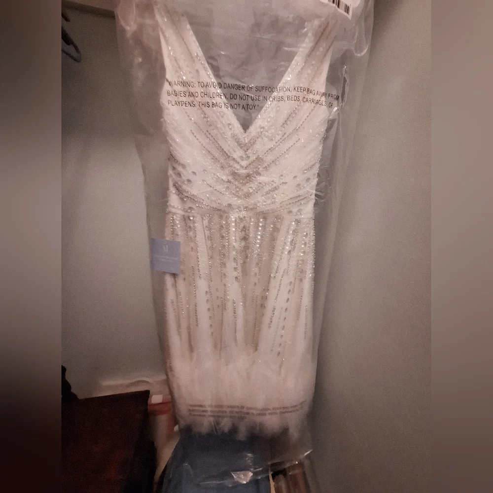 STYLE A1012- WHITE BY ANDREA & LEO COUTURE, SIZE 6 NWT - Picture 3 of 10